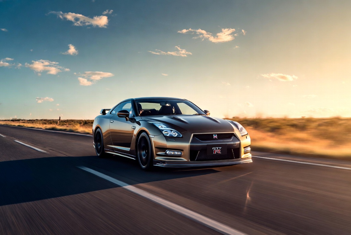 Side-by-side comparison of 2009 versus 2012 facelift R35 GT-R exterior updates